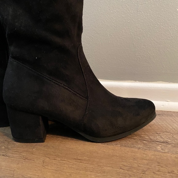 Over the knee boots - Picture 4 of 5